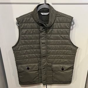 Peter Millar Crown Men's Greenwich Garment Dyed Vest